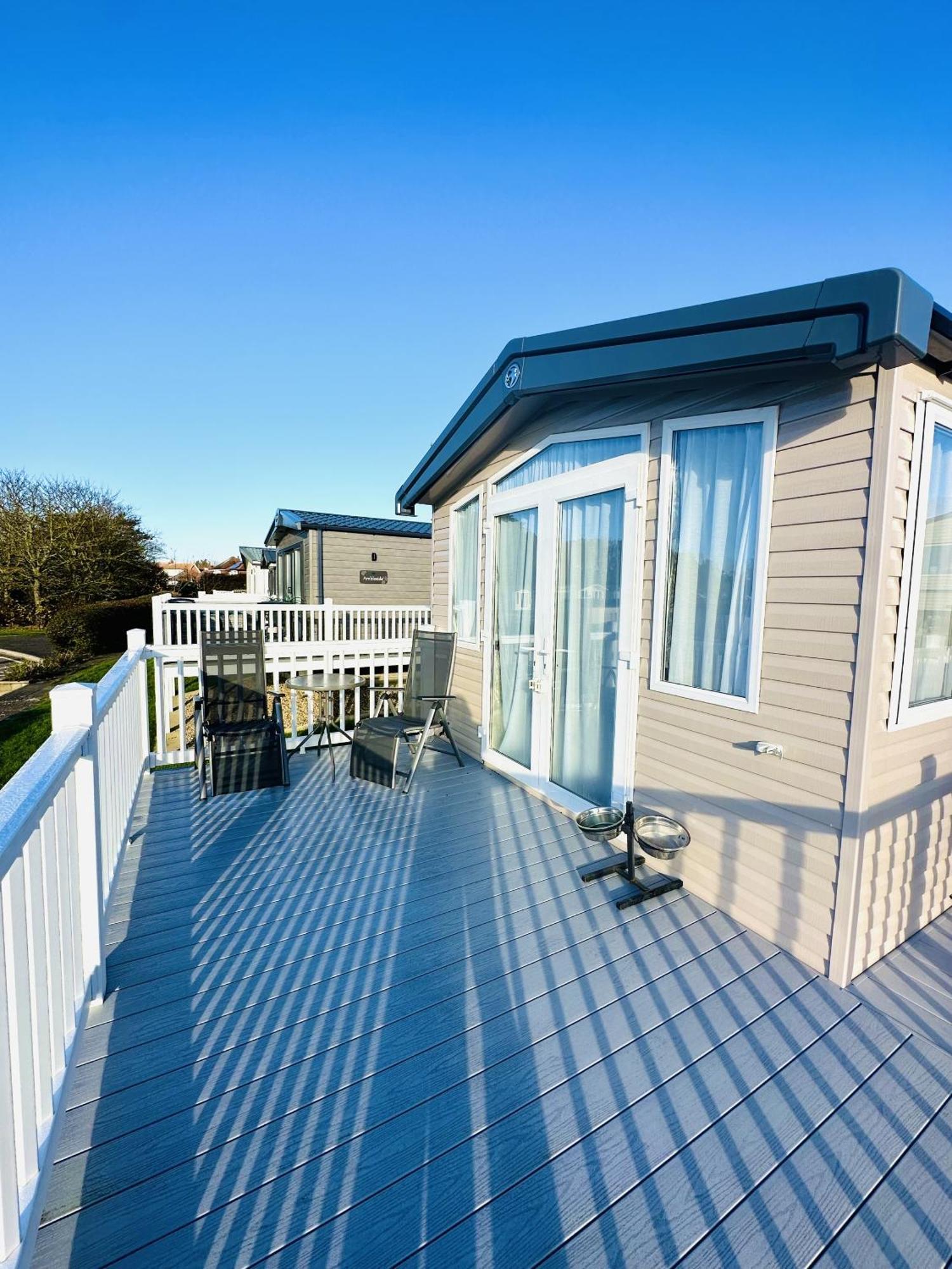 The Hideaway Villa Scarborough Exterior foto